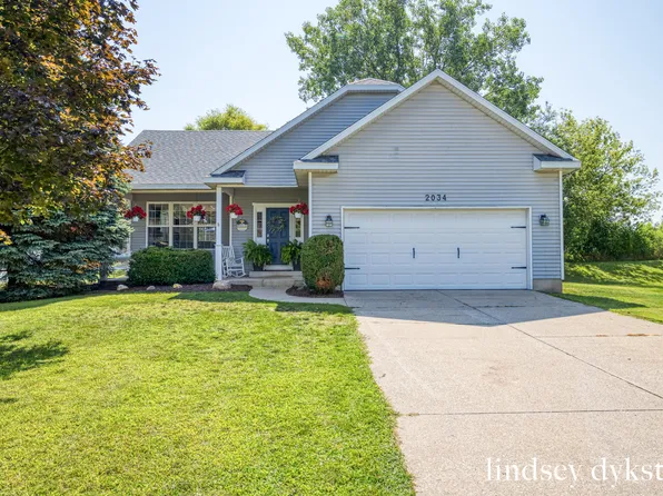 2034 Bennigan Ln, Zeeland, MI 49464