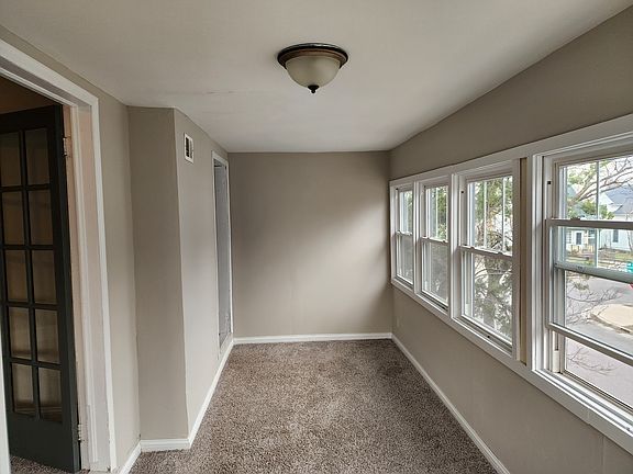 5th image of 804 26th Ave NE APT 2