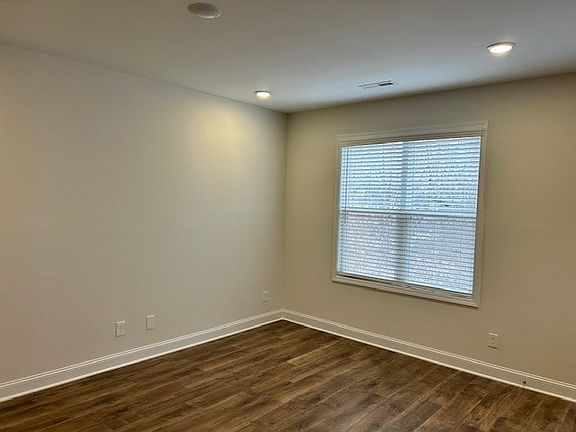 5th image of 80 Favre St