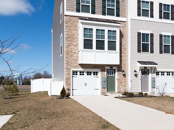 4th image of 35295 Wright Way