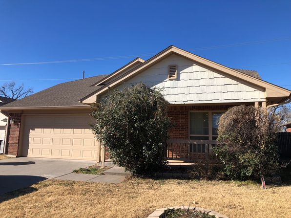 813 Beechwood Way, Moore, OK 73160