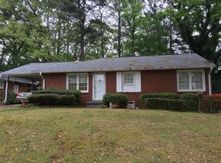 3048 Cloverhurst Dr, East Pt, GA