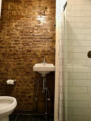 Rented by Building Equity Real Estate LLC | media 21