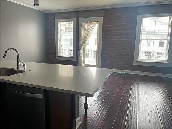 4th image of 216 20th St