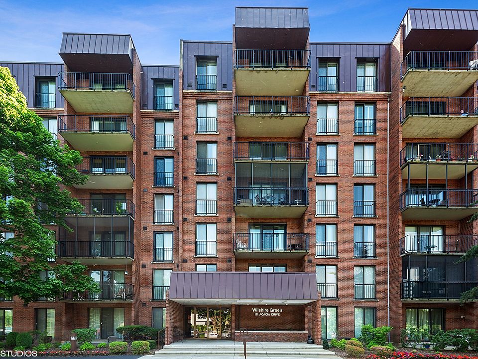 1st image of 111 Acacia Dr APT 113