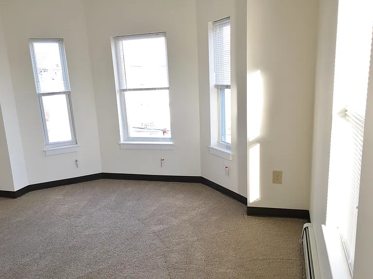 93 2nd St #3 — Photo 51