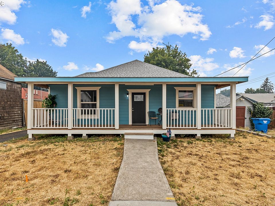 1st image of 111 SE 12th St #3
