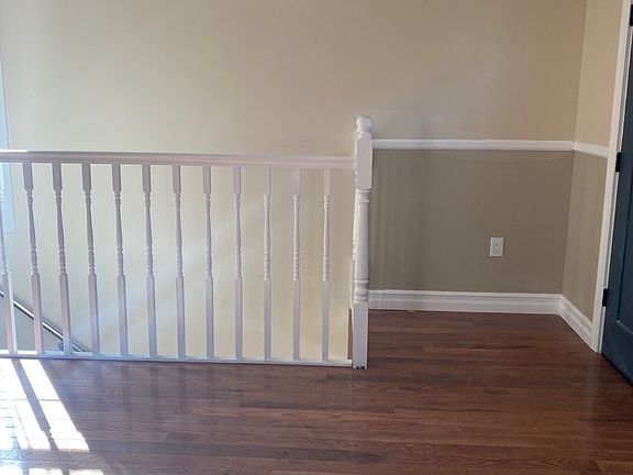3rd image of 16132 118th Ave