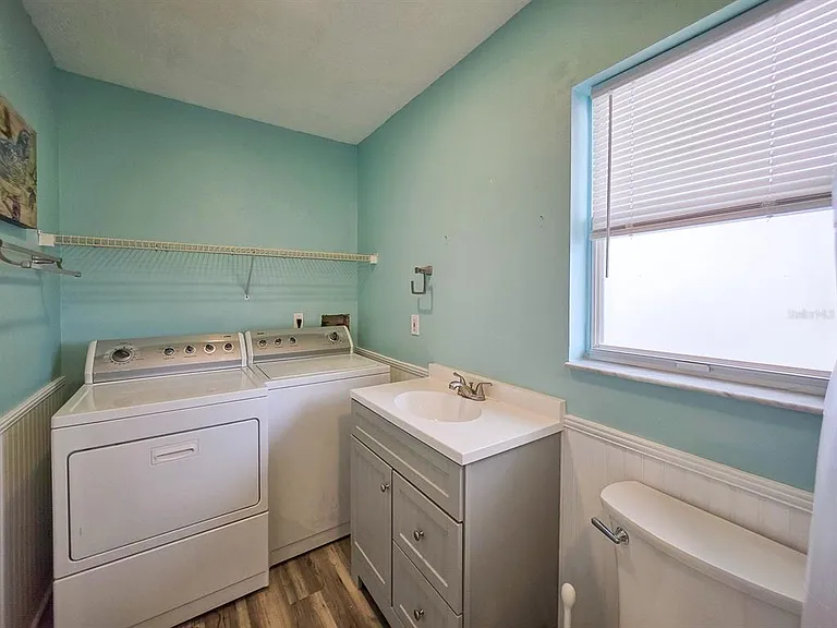 216 S 5th St #B — Photo 27