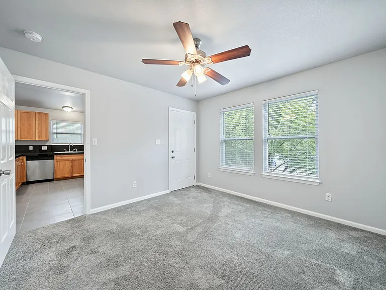 4612 Bennett Avenue — Photo 27