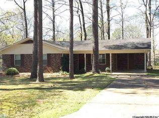 2070 Walker Dr, Gadsden, AL 35903