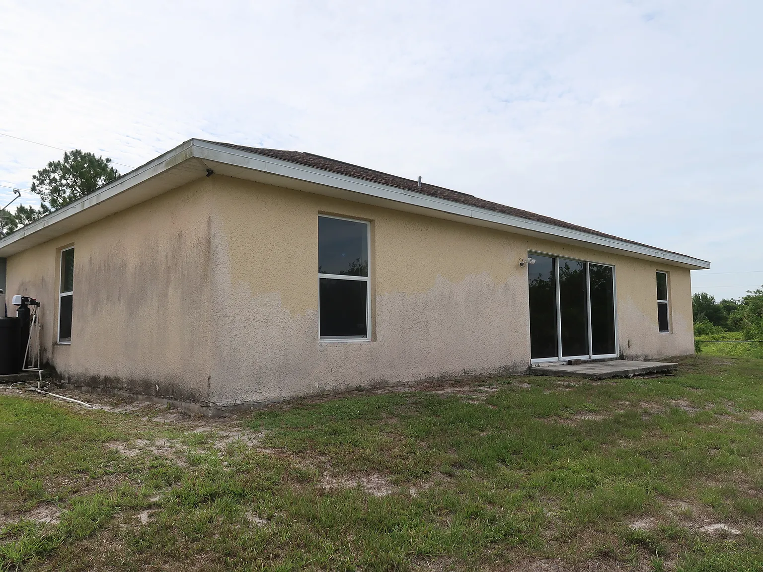 3 bed, 1272 sqft, $1,450 — Photo 2