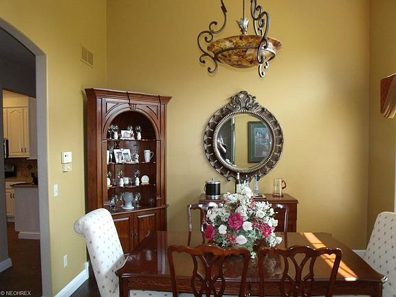 3rd image of 240 Pawnee Ct