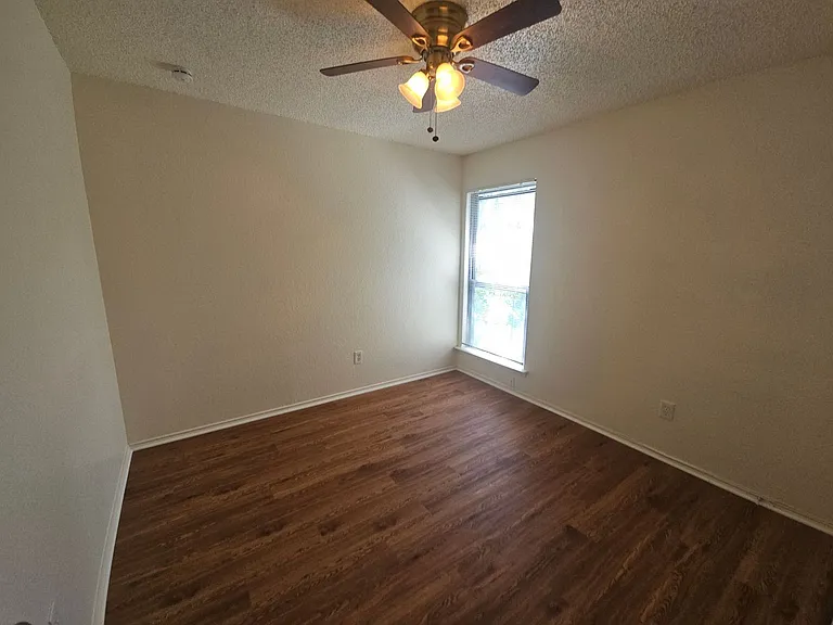 7614 April Ct — Photo 19