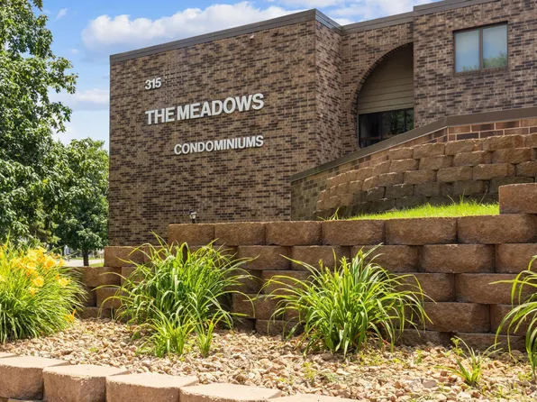 315 Waite Ave S APT 305, Waite Park, MN 56387