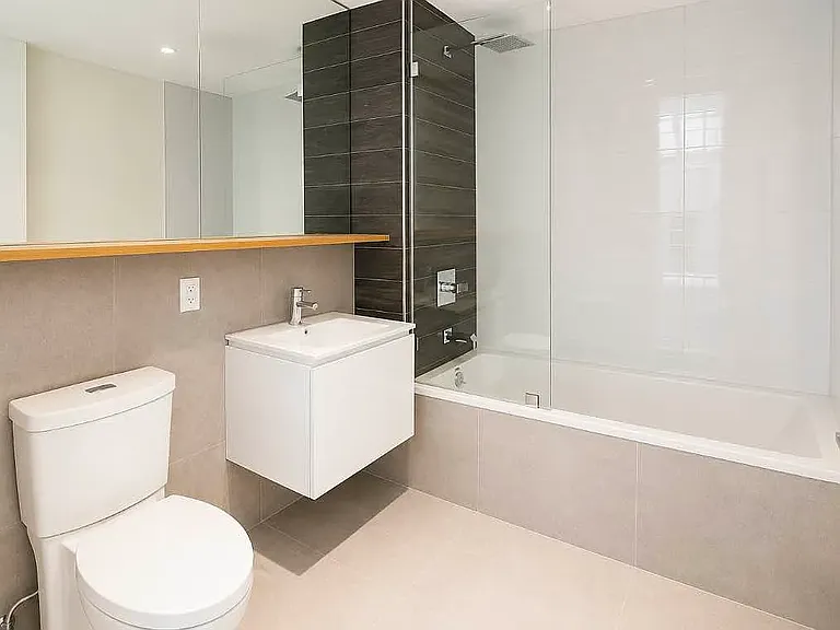 69 Ten Eyck St #1A — Photo 3