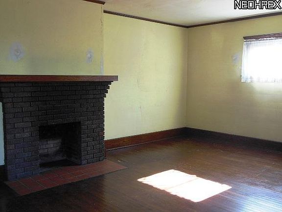 4th image of 311 S Street Clair St