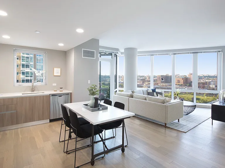Newport Rentals — Photo 454