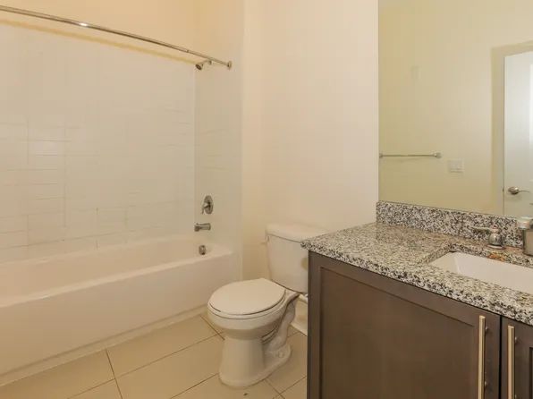 12 Main Street image 9 of 25