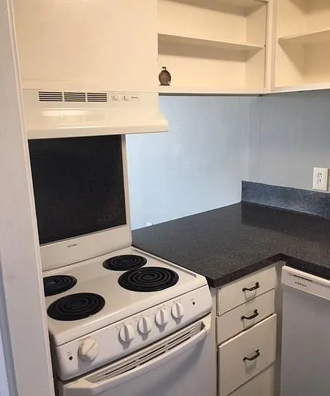 561 E State St #2 — Photo 24