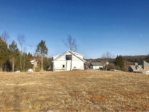 3rd image of 122 Lake Harbor Dr