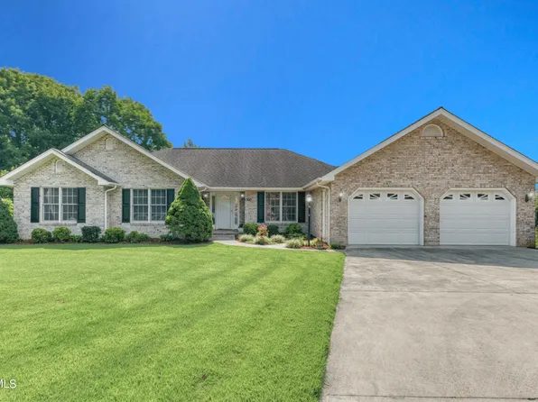 300 Hale Meade Dr, Johnson City, TN 37615