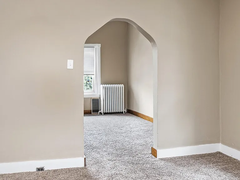 5027 Pine St #3F — Photo 6