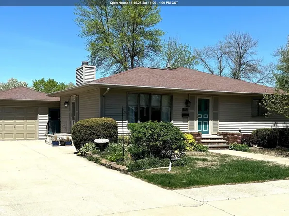 1221 E Linden St, Algona, IA 50511