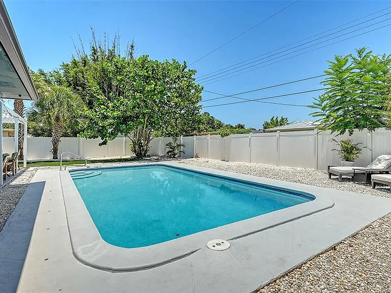 1302 Mango Ave — Photo 57