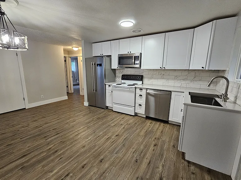 18616 Midhill Cir — Photo 6