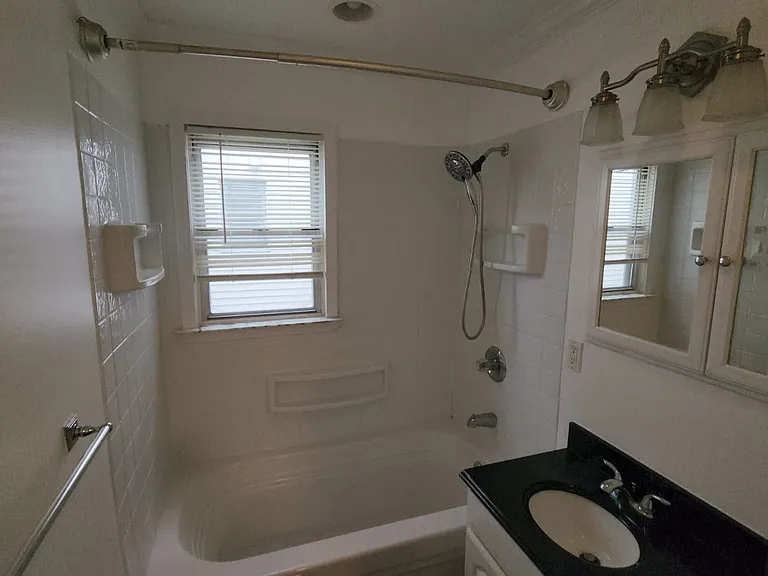 1600 Mildred Ave — Photo 12