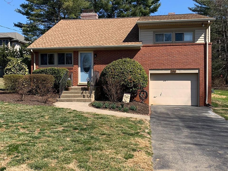 1st image of 209 Greenwell Ct