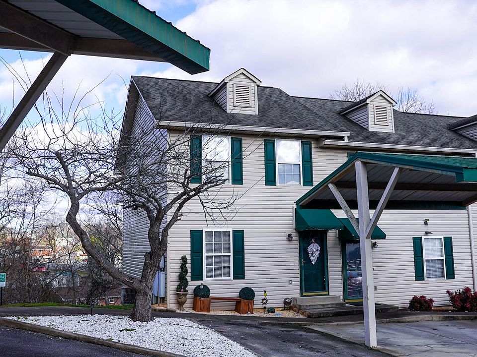 1st image of 2420 Volunteer Pkwy APT 27