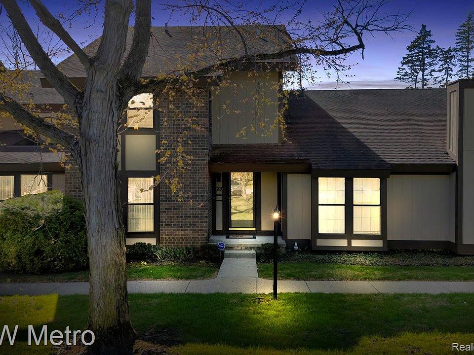 1st image of 25333 Greenbrooke Dr