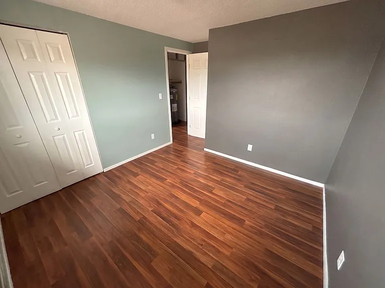 4319 Lashelle Ave — Photo 12