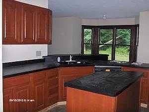 3rd image of 495 Royal Oak Cir