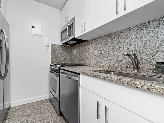 5th image of 1520 York Ave APT 6E