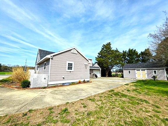 3rd image of 25711 Delmar Rd