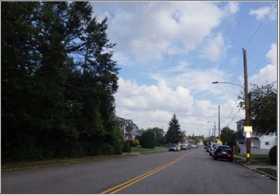 Exterior Neighborhood (street photo)