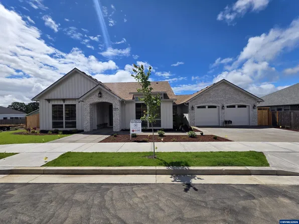 144 NW Denton Ave, Dallas, OR 97338