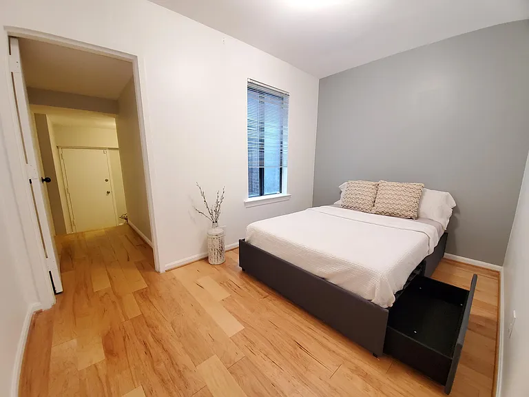 1023 Potomac St NW — Photo 9