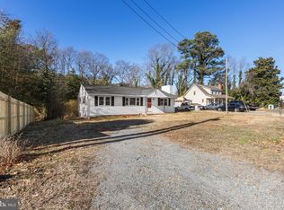 5063 Coles Point Rd, Hague, VA 22469