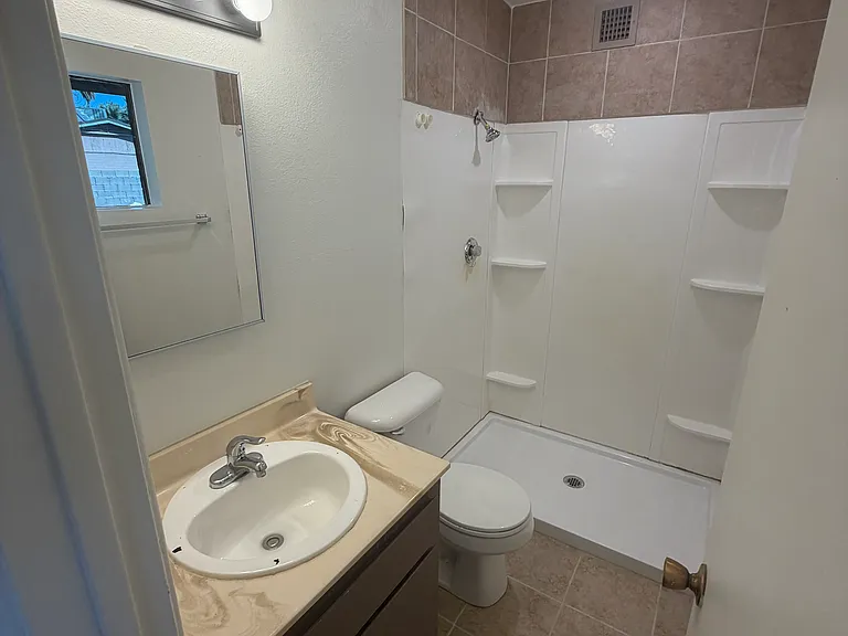 6102 W Osborn Rd — Photo 16