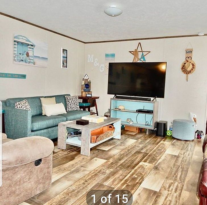 1st image of 219 Sequoia Dr