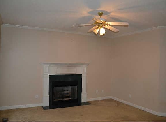 2nd image of 2831 Vinemont Dr