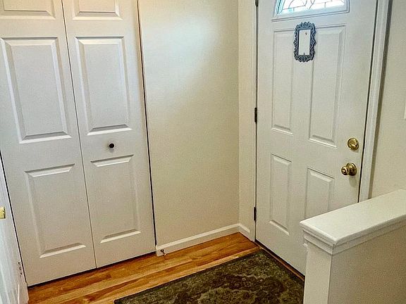 4th image of 8194 Mountain Estate Ct