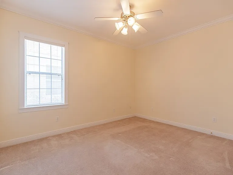 3513 Belmont Cir — Photo 15