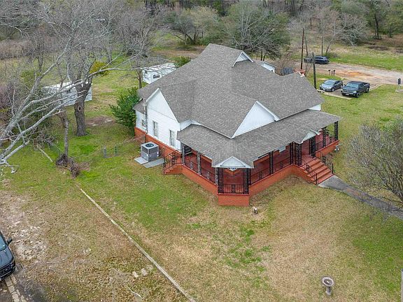 3rd image of 409 N Main St