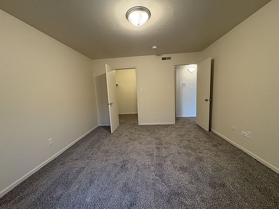 3rd image of 5950-5998 Washington St #59582A