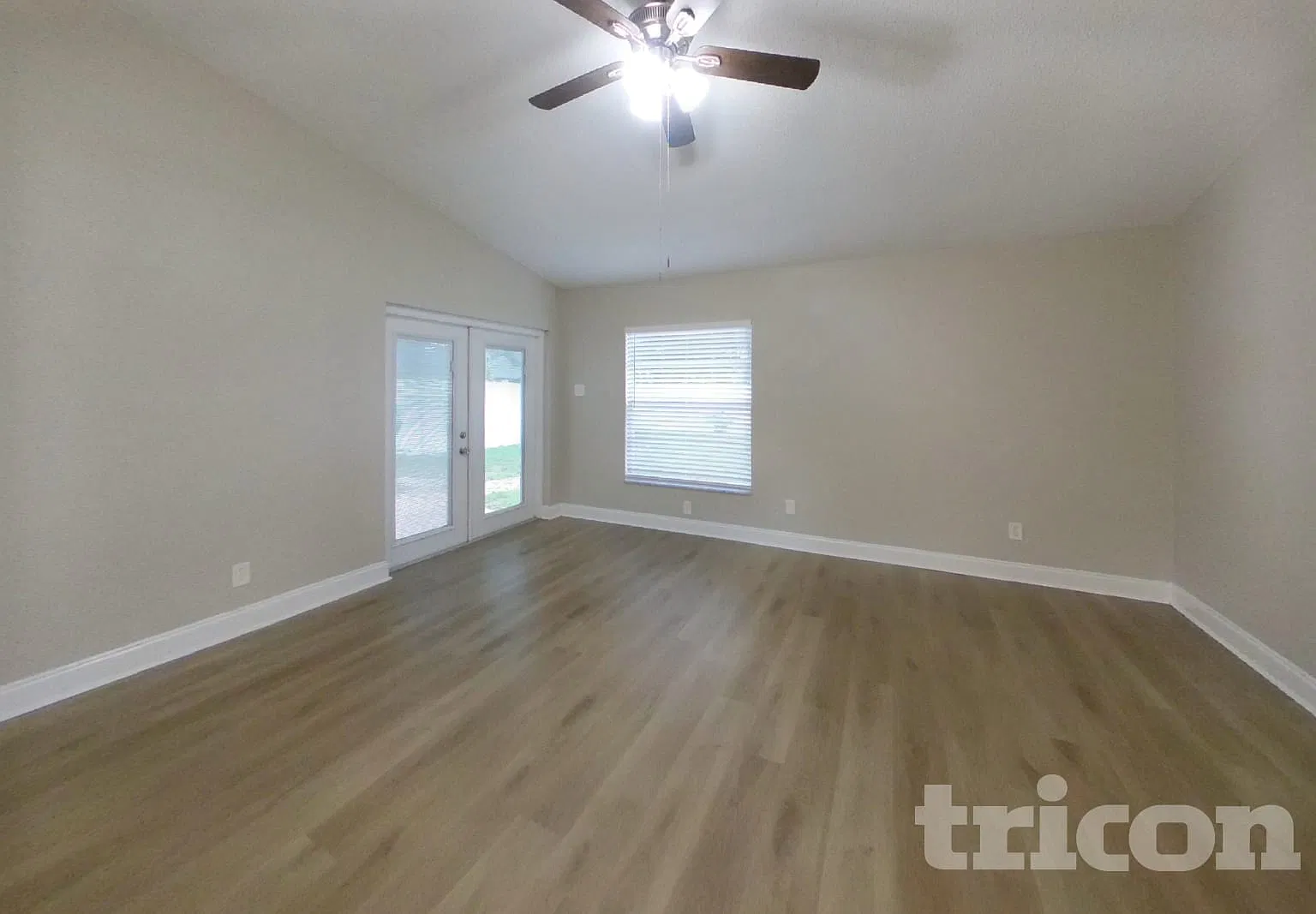 13613 Fawn Ridge Blvd Tampa FL — Photo 2